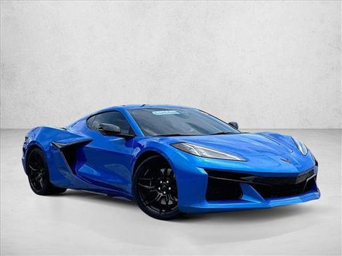 Used 2024 Chevrolet Corvette Z06 RWD image 12