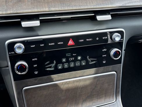 New 2026 Genesis GV80 2.5T Select image 18