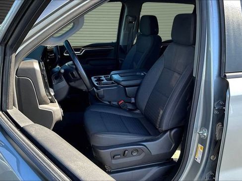 Used 2025 Chevrolet Silverado 1500 LT AWD/4WD image 21
