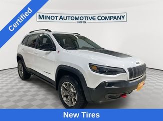 Used 2022 Jeep Cherokee Trailhawk video 1