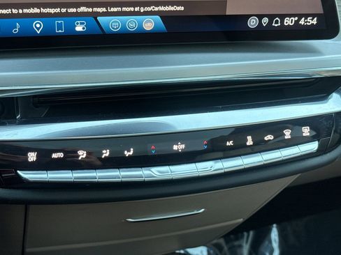 Certified 2025 Cadillac Lyriq Luxury w/ Nappa Leather Package image 26