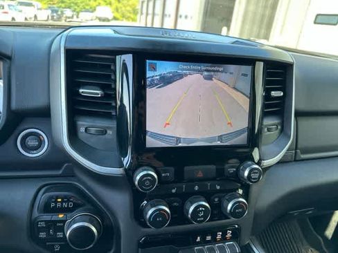 Used 2022 RAM 1500 Big Horn AWD/4WD image 8