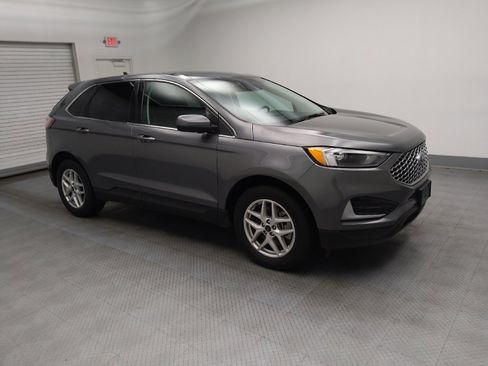 Used 2023 Ford Edge SEL image 11