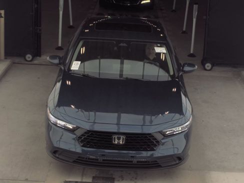 Used 2024 Honda Accord EX image 2