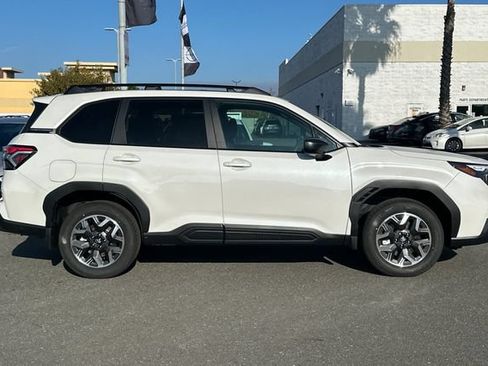Used 2026 Subaru Forester Premium AWD/4WD image 3
