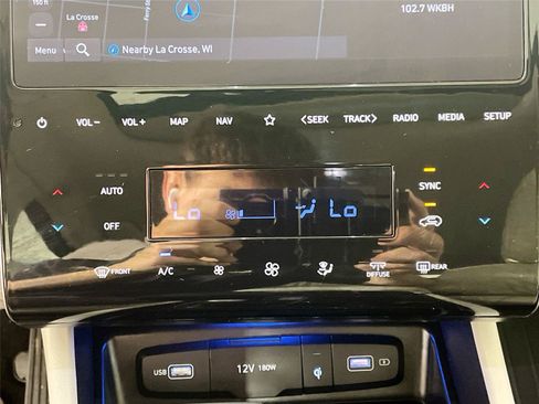 Used 2024 Hyundai Tucson SEL w/ Convenience Package FWD image 9