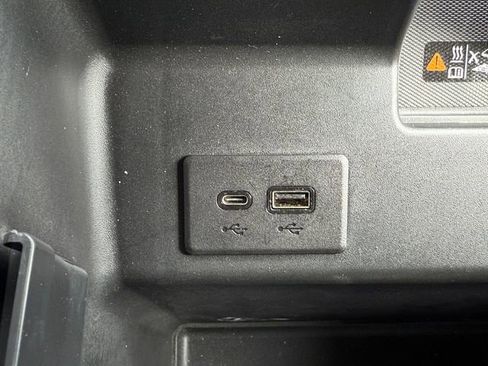 Used 2022 GMC Sierra 1500 SLT w/ SLT Convenience Package image 6