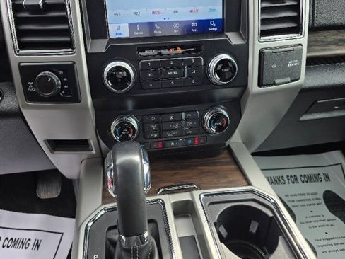 Used 2020 Ford F150 Lariat w/ Equipment Group 502A Luxury AWD/4WD image 15