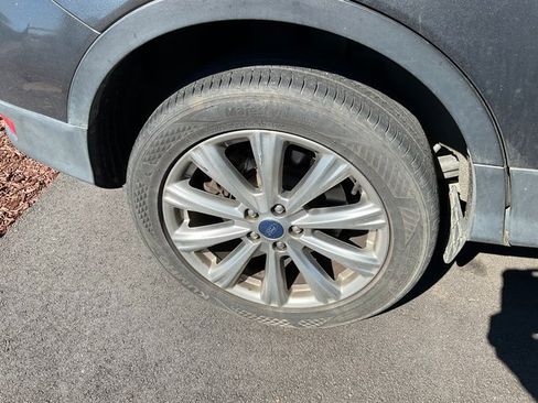 Used 2017 Ford Escape Titanium image 12