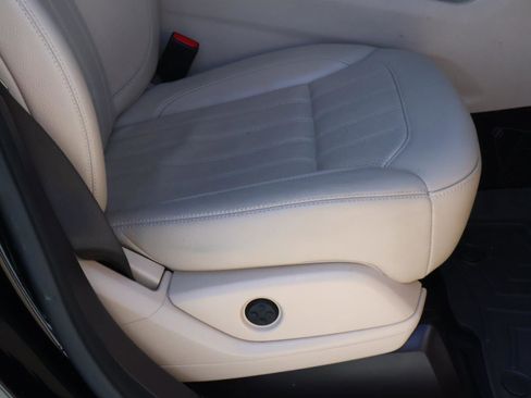 Used 2019 Mercedes-Benz GLS 450 4MATIC image 19