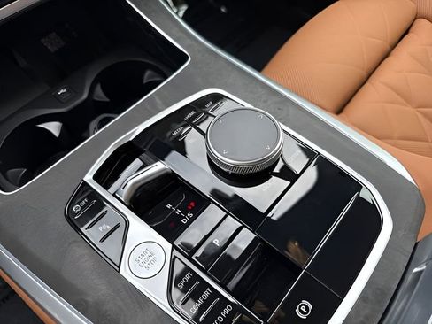 New 2026 BMW X5 xDrive40i w/ M Sport Package image 24