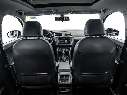 Used 2018 Volkswagen Tiguan SEL image 19