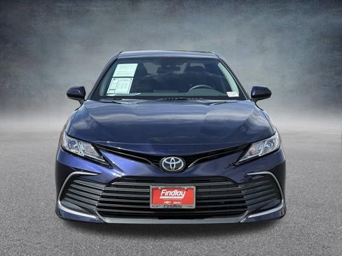 Used 2021 Toyota Camry LE image 9