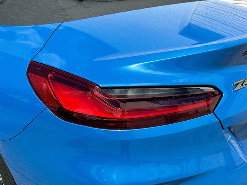 Used 2020 BMW Z4 M40i w/ Premium Package image 11