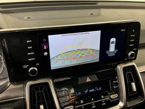 Used 2023 Kia Sorento S w/ Panoramic Sunroof Package image 15