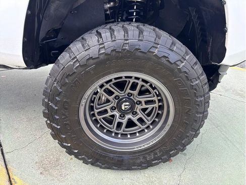 Used 2022 Toyota Tacoma SR AWD/4WD image 24