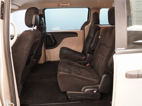 Used 2014 Dodge Grand Caravan American Value Package image 23