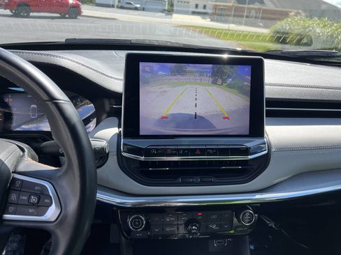 Used 2022 Jeep Compass Limited image 18