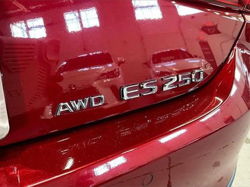 Used 2023 Lexus ES 250 w/ Premium Package image 24