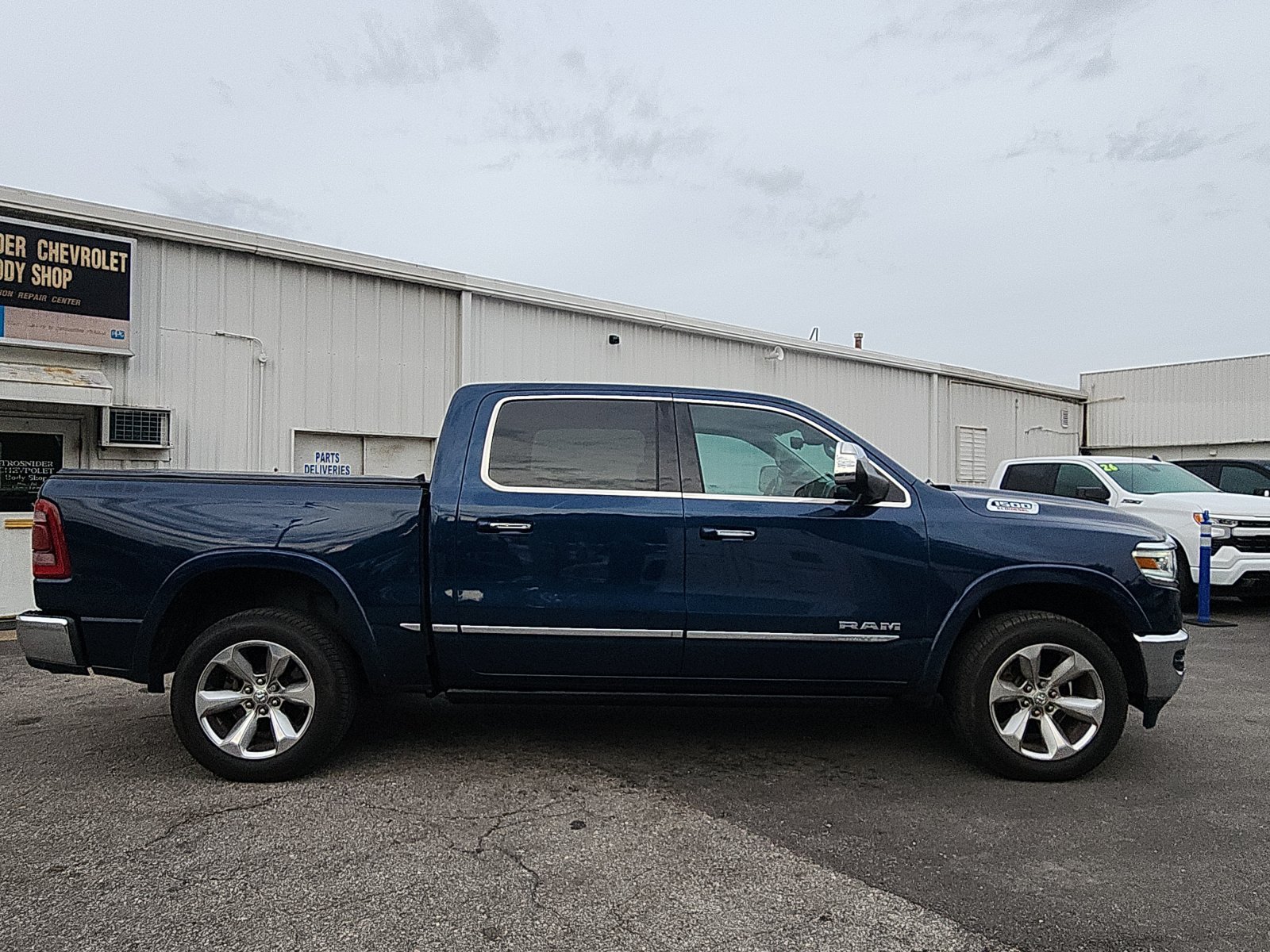 Used 2022 RAM 1500 Limited AWD/4WD image 6