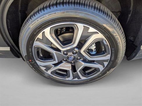 New 2025 Subaru Ascent Limited image 9