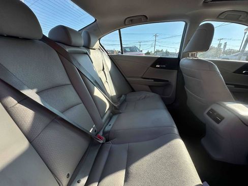 Used 2016 Honda Accord EX-L image 11