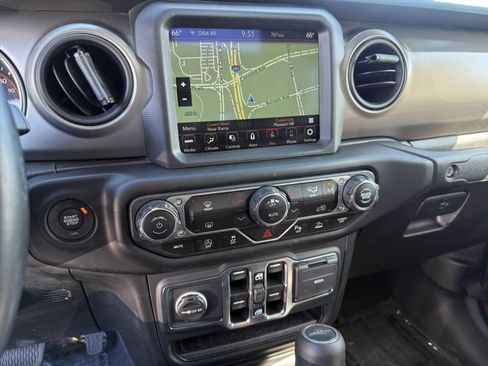 Used 2021 Jeep Gladiator Sport AWD/4WD image 12