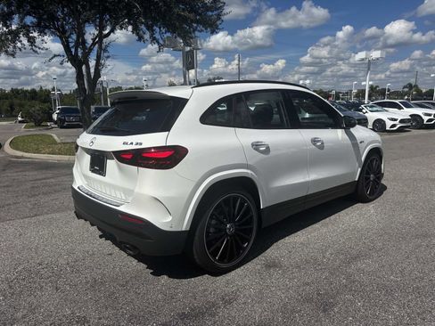 New 2026 Mercedes-Benz GLA 35 AMG 4MATIC image 3