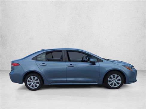 Certified 2021 Toyota Corolla LE image 4