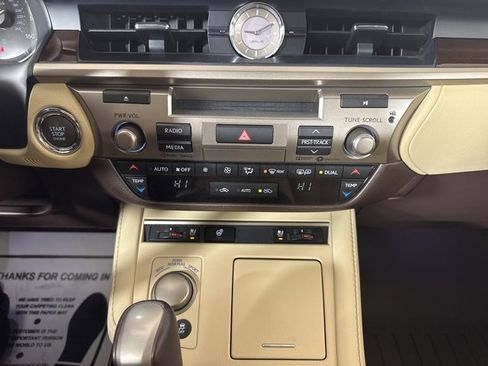 Used 2017 Lexus ES 350 w/ Navigation System Package image 16