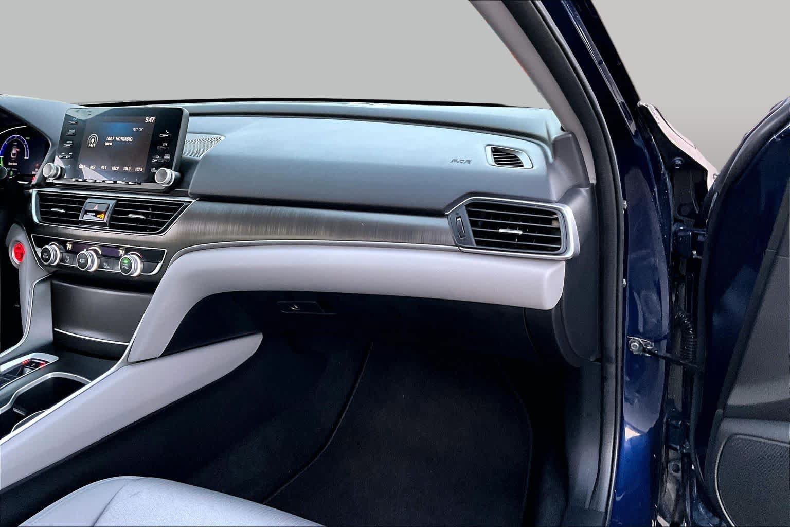Used 2018 Honda Accord Hybrid image 19