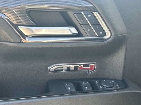 Used 2024 GMC Sierra 1500 AT4 w/ Technology Package AWD/4WD image 23