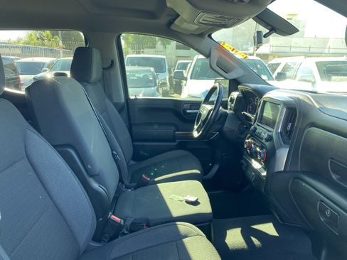 Used 2022 Chevrolet Silverado 1500 LT AWD/4WD image 22