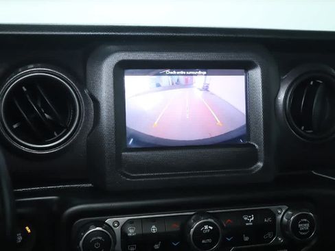 Used 2021 Jeep Wrangler Unlimited Sport AWD/4WD image 29