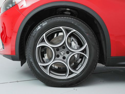 New 2025 Alfa Romeo Stelvio Sprint w/ Convenience Package image 8