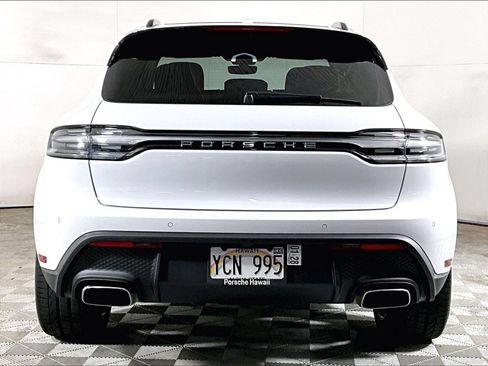 Used 2026 Porsche Macan AWD/4WD image 10