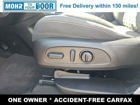 Used 2022 Chevrolet Equinox LT w/ Driver Convenience Package image 32