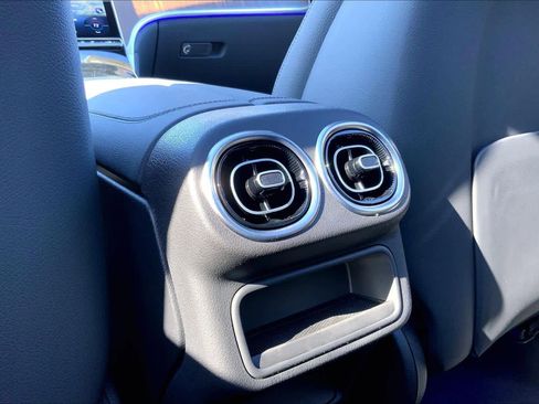 New 2026 Mercedes-Benz GLC 300 4MATIC image 22