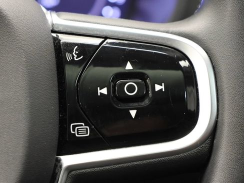 Used 2023 Volvo XC60 B5 Plus w/ Protection Package Premier AWD/4WD image 19