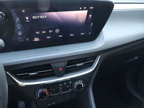 Used 2025 Buick Encore GX Preferred w/ Advanced Technology Package FWD image 6