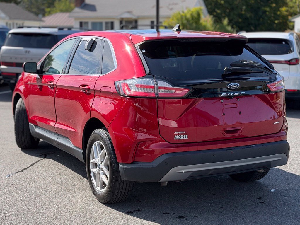 Used 2022 Ford Edge SEL w/ Convenience Package AWD/4WD image 3