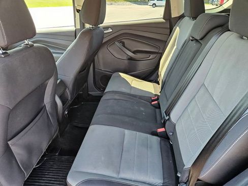 Used 2016 Ford Escape SE image 25