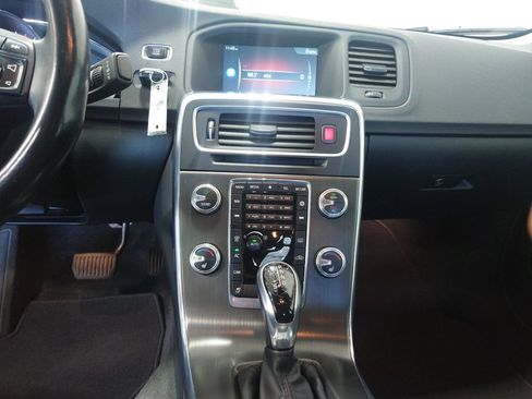 Used 2015 Volvo S60 T5 Premier w/ Convenience Package AWD/4WD image 18