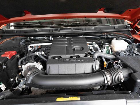 Used 2025 Nissan Frontier PRO-4X AWD/4WD image 30