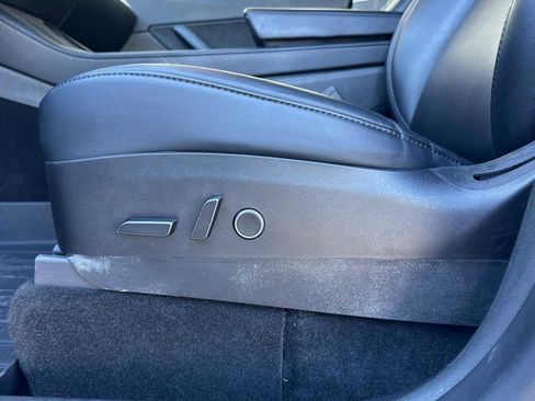 Used 2021 Tesla Model Y Long Range image 13