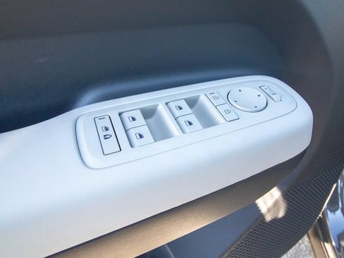Used 2026 Hyundai Santa Fe SE FWD image 29