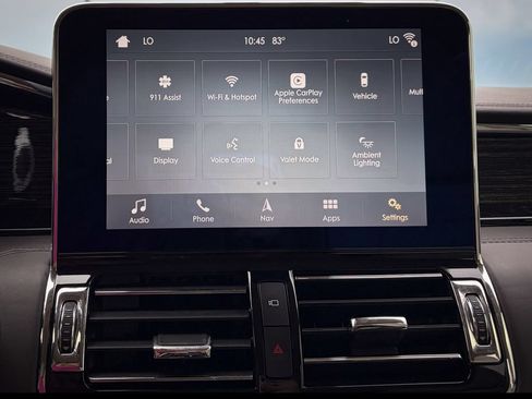 Used 2018 Lincoln Navigator L Black Label AWD/4WD image 17