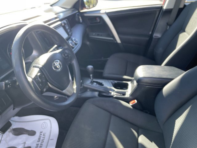 Used 2017 Toyota RAV4 LE FWD image 11