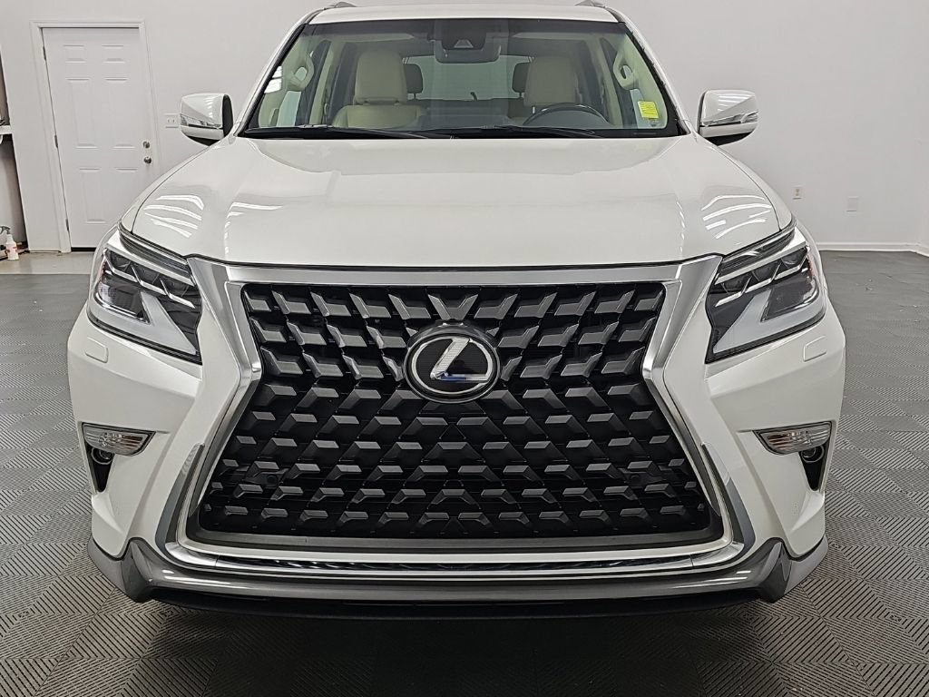 Used 2023 Lexus GX 460 Premium w/ Accessory Package AWD/4WD image 4