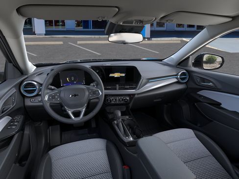New 2026 Chevrolet Trax LT w/ Driver Confidence Package FWD image 15